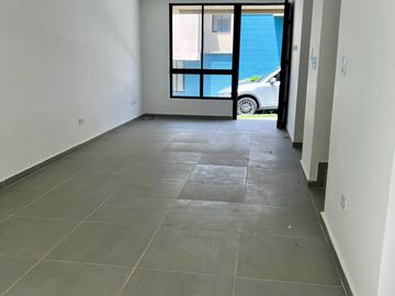 SE VENDE CASA - VIA AEROPUERTO EL EDEN