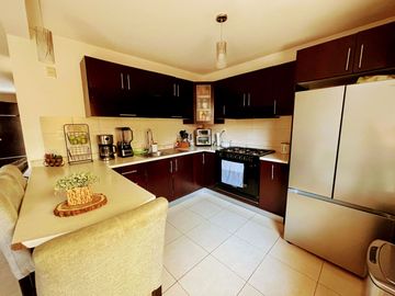 Casa Remodelada en Venta en Privanza del Condado – Frente a Área Verde