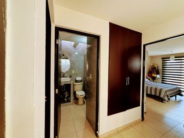 Casa Remodelada en Venta en Privanza del Condado – Frente a Área Verde