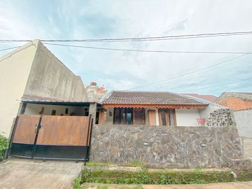 Disewakan rumah bagus nyaman di Komplek Kuricang Bintaro