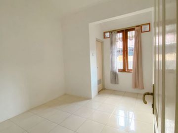 Disewakan rumah bagus nyaman di Komplek Kuricang Bintaro