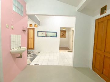 Disewakan rumah bagus nyaman di Komplek Kuricang Bintaro