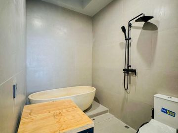 Brand new 2 Bedrooms Villa 87m2 - Bataka Padonan dekat Canggu