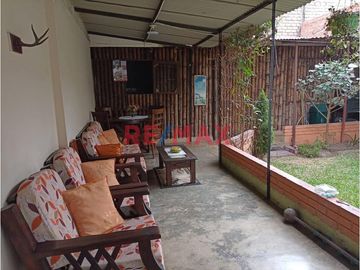 Venta De Moderna Casa De 4 Pisos - El Agustino
