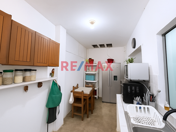 Venta De Casa 3 Pisos: Espacio, Comodidad Y Negocio Cerca De Todo En Villa El Salvador