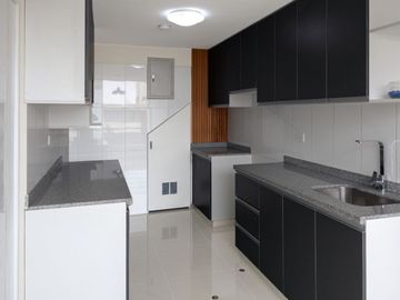 Vendo Este Exclusivo Dúplex en El Tercer Piso con Azotea, 175 m² San Borja