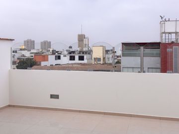 Vendo Este Exclusivo Dúplex en El Tercer Piso con Azotea, 175 m² San Borja