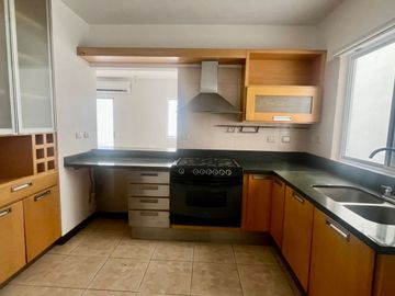 Casa Venta Cumbres Providencia Monterrey Frente a Parque