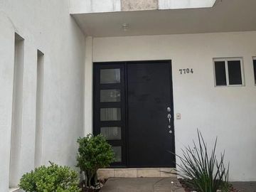 Casa Venta Cumbres Providencia Monterrey Frente a Parque
