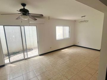 Casa Venta Cumbres Providencia Monterrey Frente a Parque