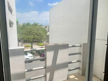 Casa Venta Cumbres Providencia Monterrey Frente a Parque