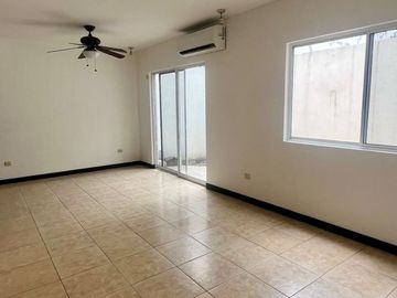 Casa Venta Cumbres Providencia Monterrey Frente a Parque