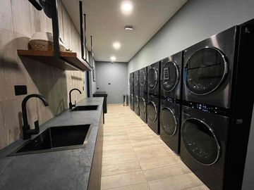 Estudio o mini suite en venta amoblado en República del Salvador