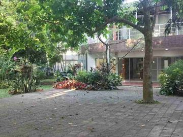 House and Lot for Sale in Tagaytay Royale Estate