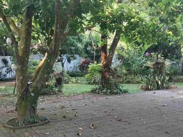 House and Lot for Sale in Tagaytay Royale Estate