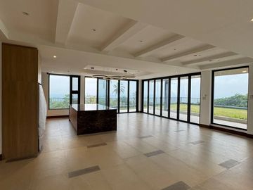 5 BEDROOM HOUSE AND LOT IN LAKEVIEW HEIGHTS TAGAYTAY
