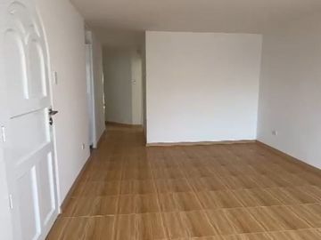 VENDO DPTO. 100M2 – 4D - SURCO escaleras