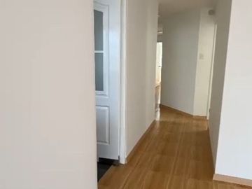 VENDO DPTO. 100M2 – 4D - SURCO escaleras