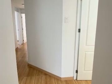 VENDO DPTO. 100M2 – 4D - SURCO escaleras