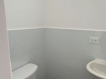VENDO DPTO. 100M2 – 4D - SURCO escaleras