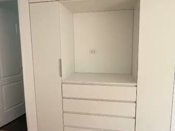 VENDO DPTO. 100M2 – 4D - SURCO escaleras