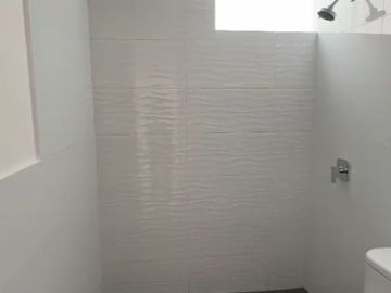 VENDO DPTO. 100M2 – 4D - SURCO escaleras