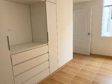 VENDO DPTO. 100M2 – 4D - SURCO escaleras