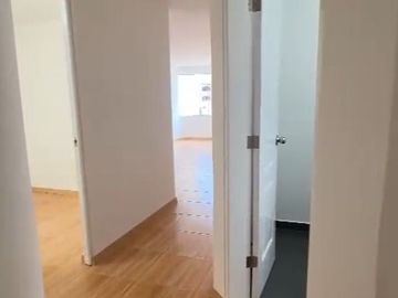 VENDO DPTO. 100M2 – 4D - SURCO escaleras