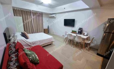 Studio with Balcony Condo for Sale Makati Rada St. Legazpi Village
