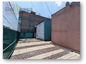 Se vende casa en Prados de Aragón