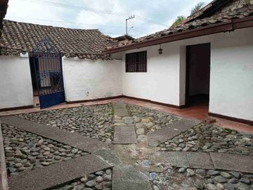Vendo casa barrio José María Cabal. Guadalajara de Buga