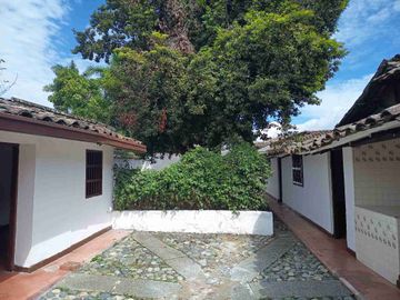 Vendo casa barrio José María Cabal. Guadalajara de Buga