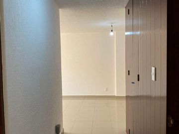 Bonito Departamento en venta, super ubicado y muy iluminado en la Napoles.