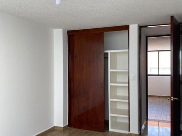 Bonito Departamento en venta, super ubicado y muy iluminado en la Napoles.