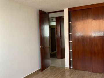 Bonito Departamento en venta, super ubicado y muy iluminado en la Napoles.