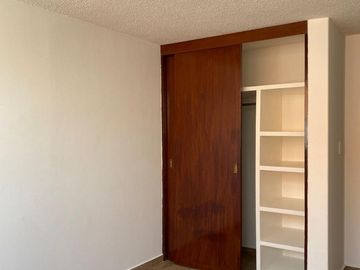 Bonito Departamento en venta, super ubicado y muy iluminado en la Napoles.