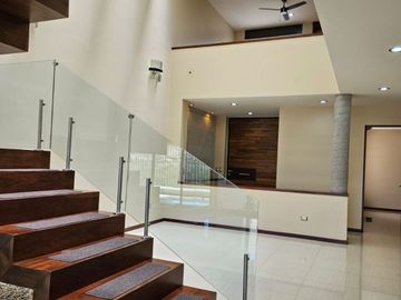 Casa en VENTA Cumbres del Lago-Casa Colibrí  / Lujo, Naturaleza y Diseño en perfecta armonía