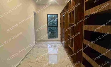 CASA EN VENTA CON ACABADOS DE LUJO EN VÍA CUMBRES CANCÚN.HUAYACAN, 3 RECÁMARAS, AMENIDADES.