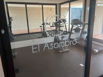 Casa moderna en venta con terraza, 2 recámaras, family room y amenidades en Corregidora