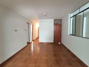 VENTA DEPARTAMENTO MAS COCHERA URB LA NORIA