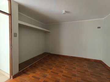 VENTA DEPARTAMENTO MAS COCHERA URB LA NORIA