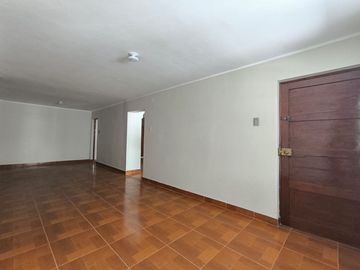 VENTA DEPARTAMENTO MAS COCHERA URB LA NORIA