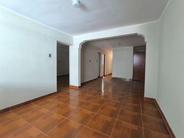VENTA DEPARTAMENTO MAS COCHERA URB LA NORIA