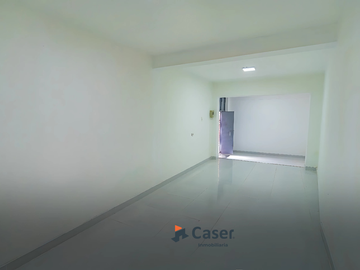 LOCAL COMERCIAL DE 4 PISOS EN VENTA-MESA REDONDA EN JR INAMBARI