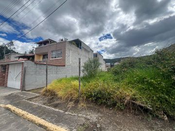 TERRENO EN VENTA URBANIZACIÓN MANANTIAL CONOCOTO