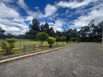 TERRENO EN VENTA URBANIZACIÓN MANANTIAL CONOCOTO