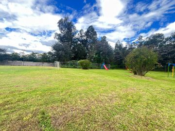 TERRENO EN VENTA URBANIZACIÓN MANANTIAL CONOCOTO