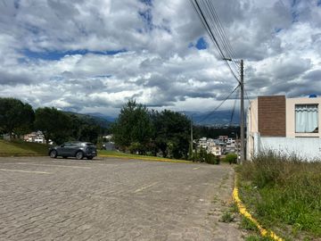 TERRENO EN VENTA URBANIZACIÓN MANANTIAL CONOCOTO