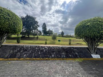 TERRENO EN VENTA URBANIZACIÓN MANANTIAL CONOCOTO