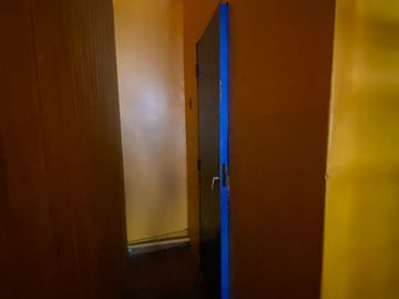 Se vende Local o Bodega comercial en pleno Terminal Rural La Merced a pasos del Mercado Municipal de la comuna de Chillán